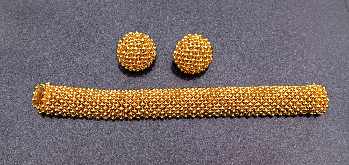 Ciner Signed Eutruscan Revival Gold Tone Bracelet and Matching Clip-on Earrings Set - Vintage