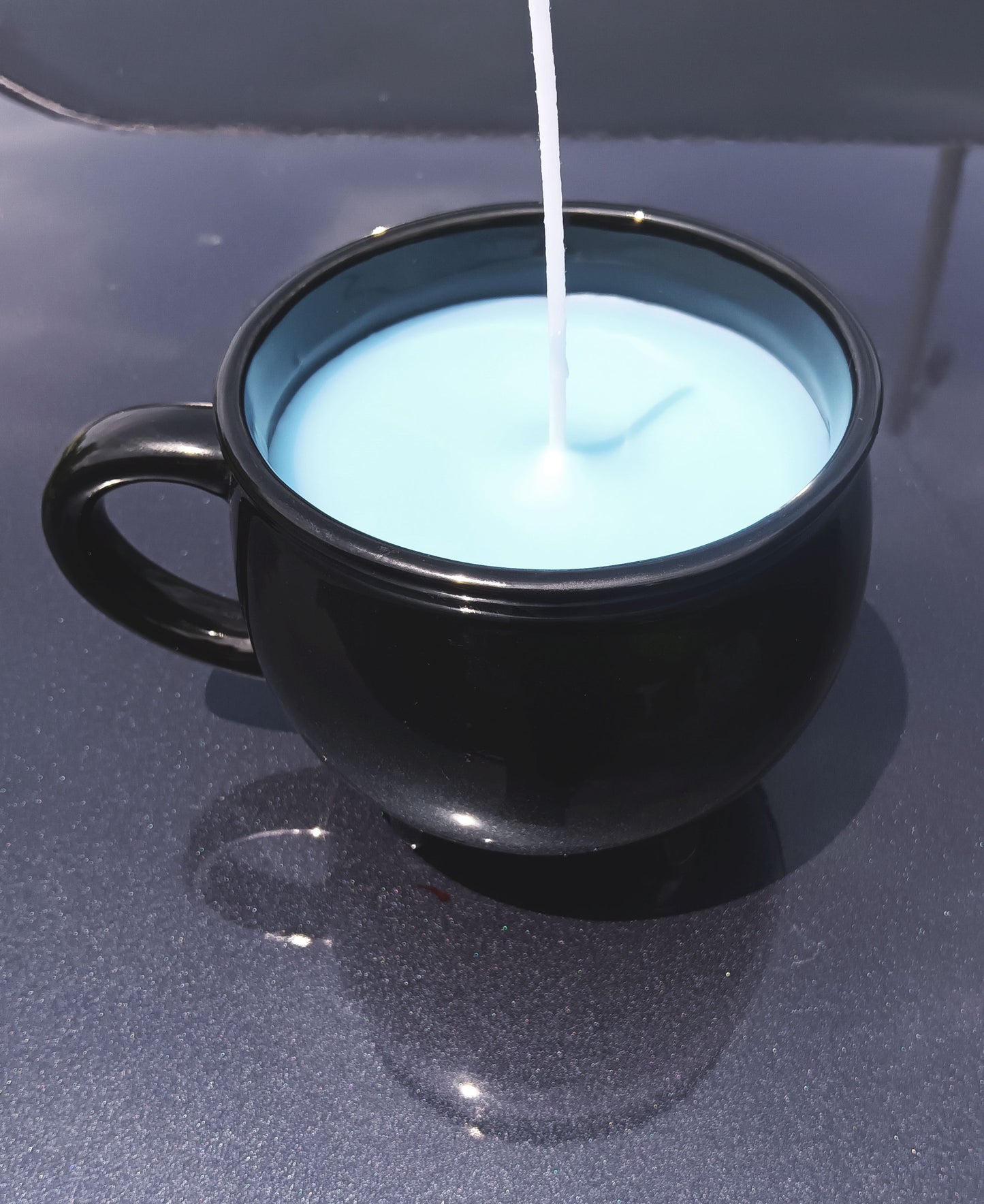 Spider's Kiss 12-Ounce Halloween Cauldron Candle-Mug