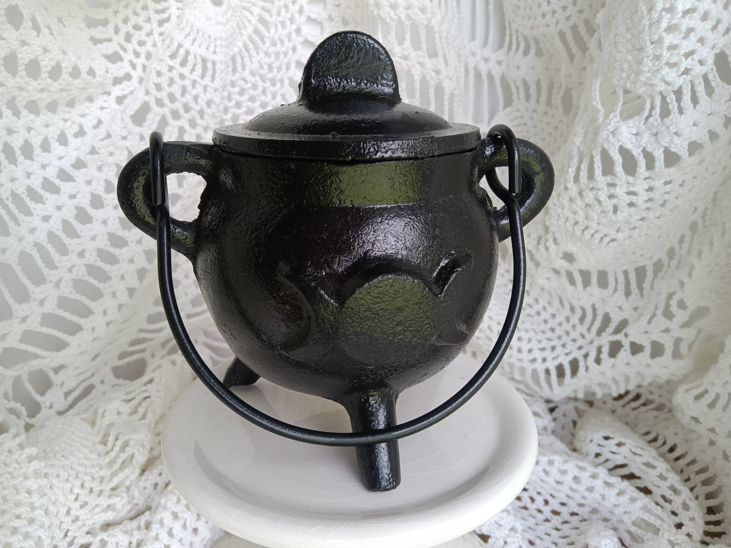 Cauldron - Cast Iron - Triple Moon - 3.5 inches