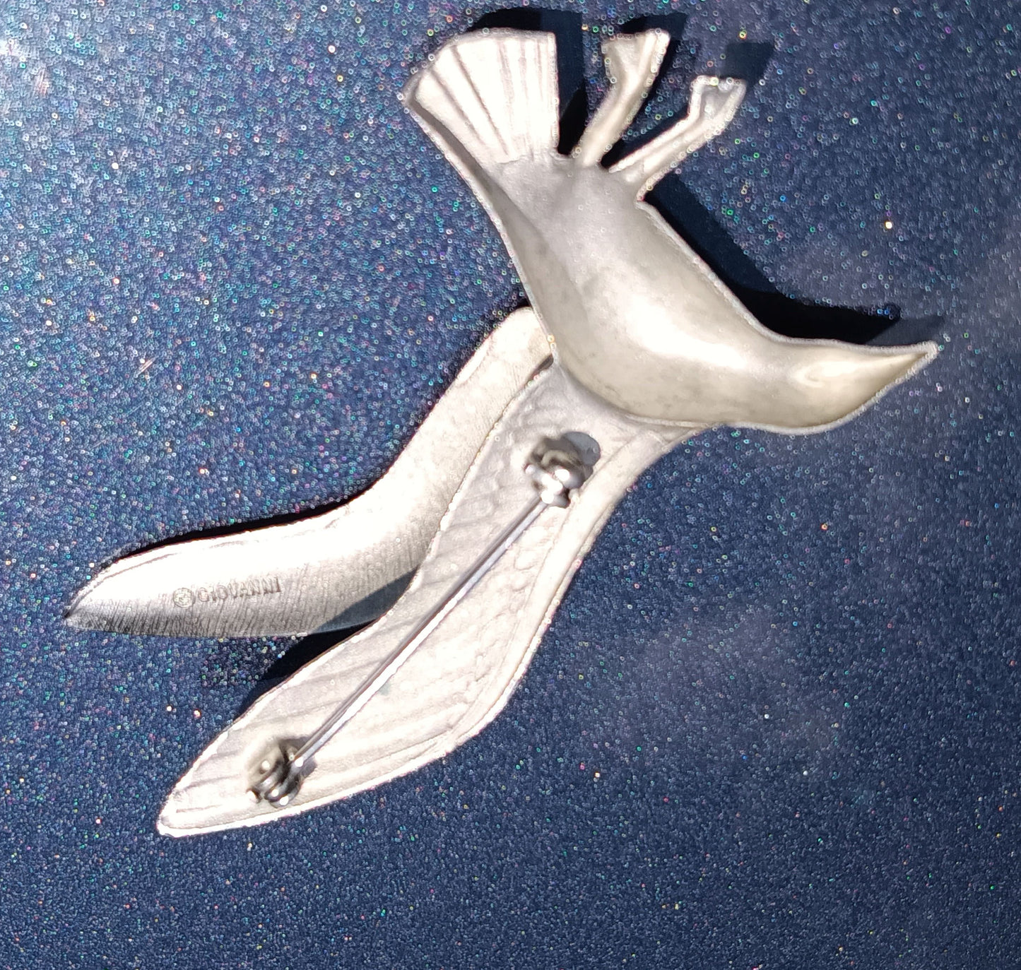 Signed Giovanni Silver Finish Figural Bird or Seagull in Flight Brooch