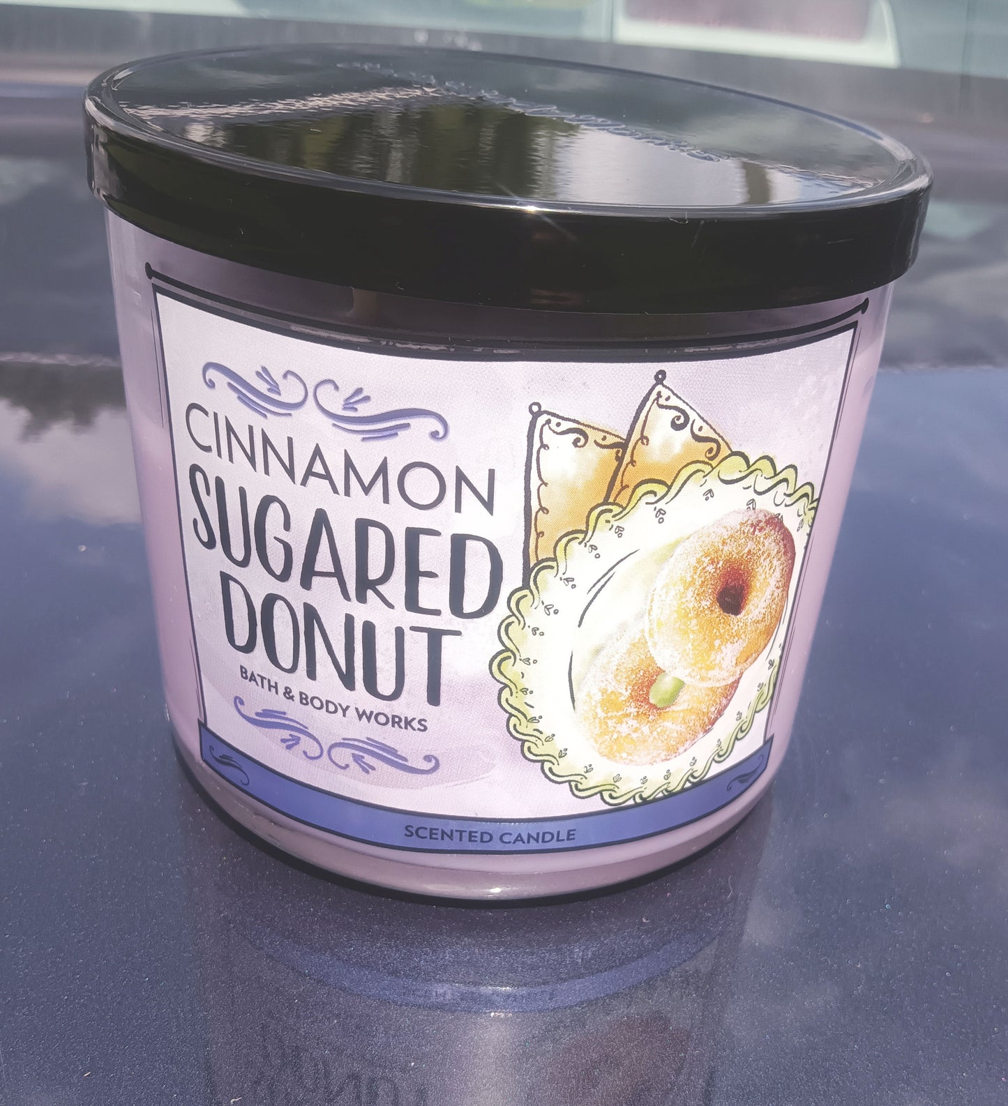 Bath & Body Works Cinnamon SUGARED DONUT 3 wick Scented Candle