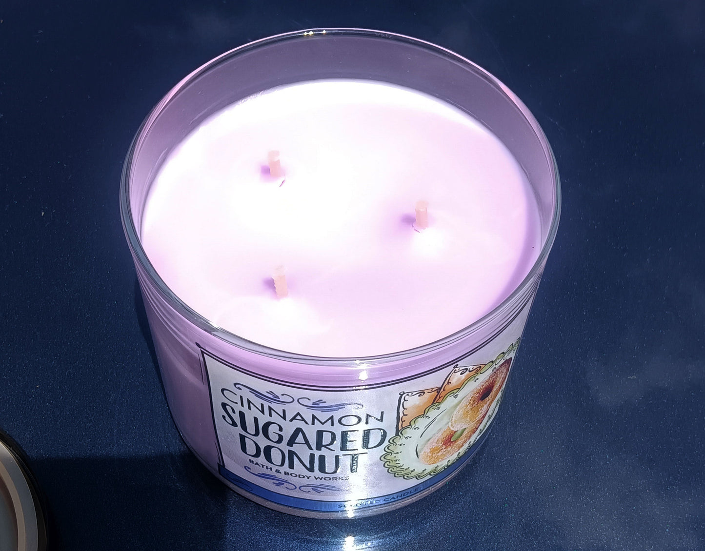 Bath & Body Works Cinnamon SUGARED DONUT 3 wick Scented Candle