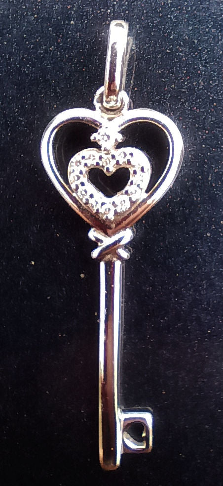 14k White Gold Key Pendant