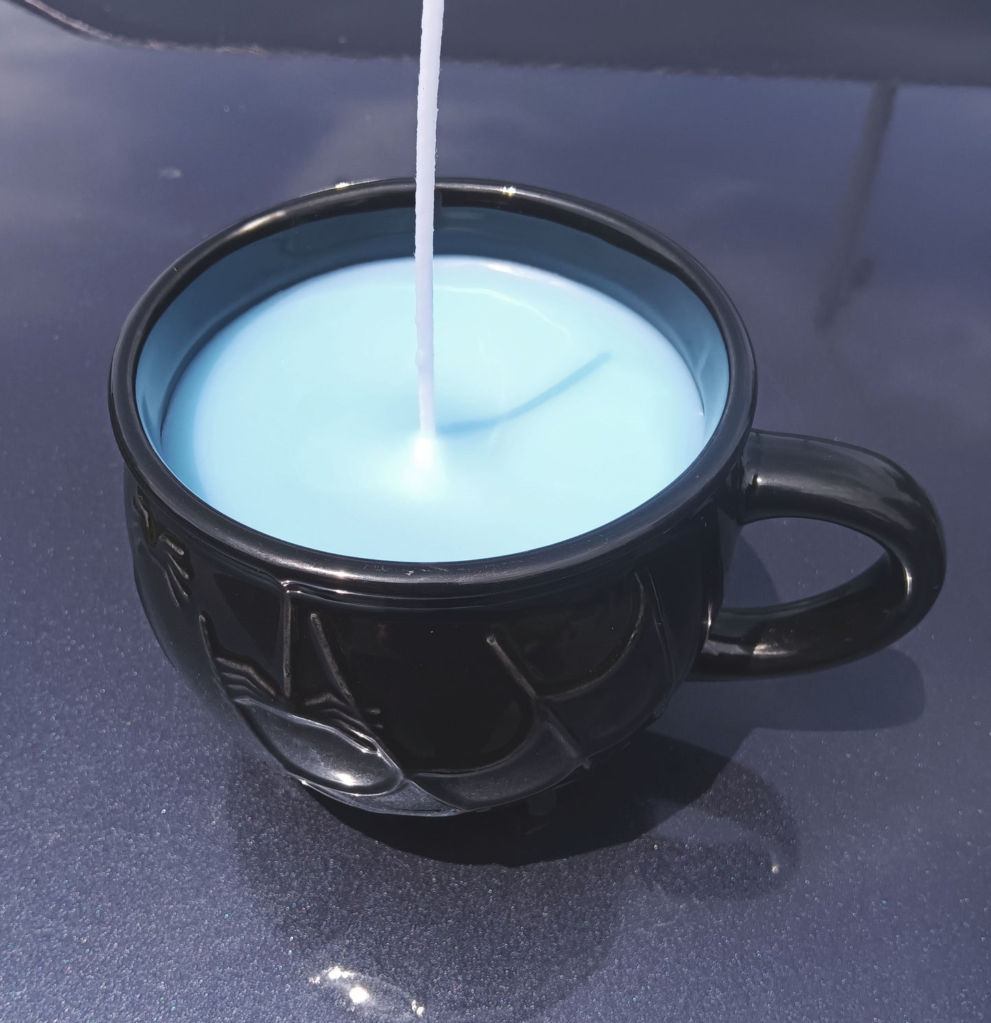 Spider's Kiss 12-Ounce Halloween Cauldron Candle-Mug